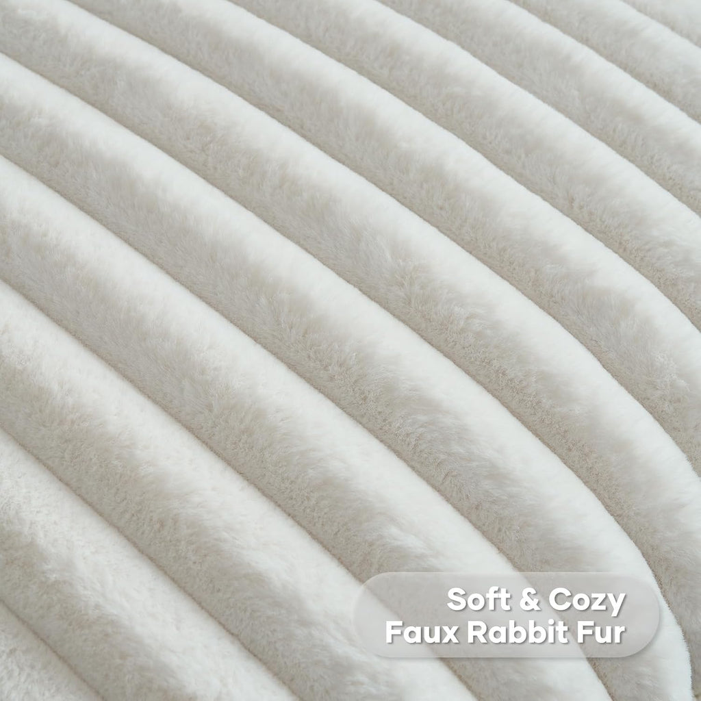 FUTEI Pack of 2 Faux Fur Throw Pillow Covers 18x18 Inch, Cream White