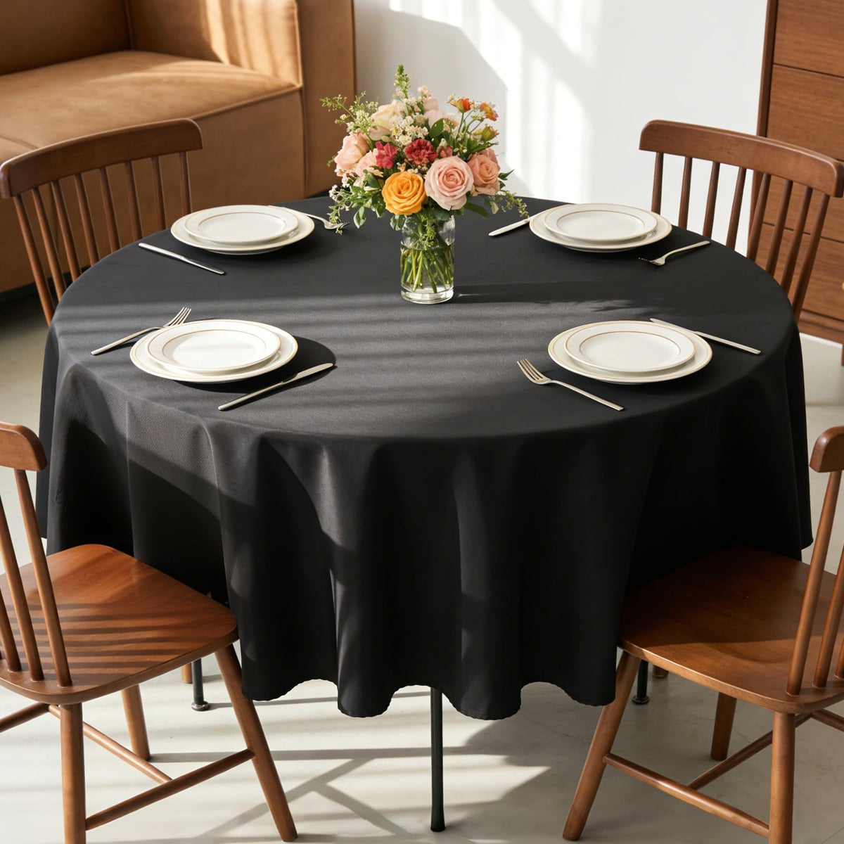 MRJ 70 Inch Round White Tablecloth Stain and Wrinkle Resistant Washable Polyester Table Cloth for Restaurant Hotel Wedding