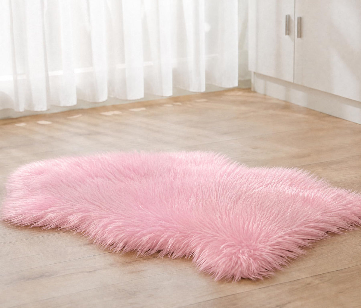Ophanie Area Rugs for Bedroom, Christmas Upgrade Non-Slip Ivory Fluffy Soft Shag Living Room Carpet, Indoor Floor 4x6 Fuzzy Shaggy Plush Nursery Rug for Kids Dorm Decor with Over 99 pcs Pile fibers
