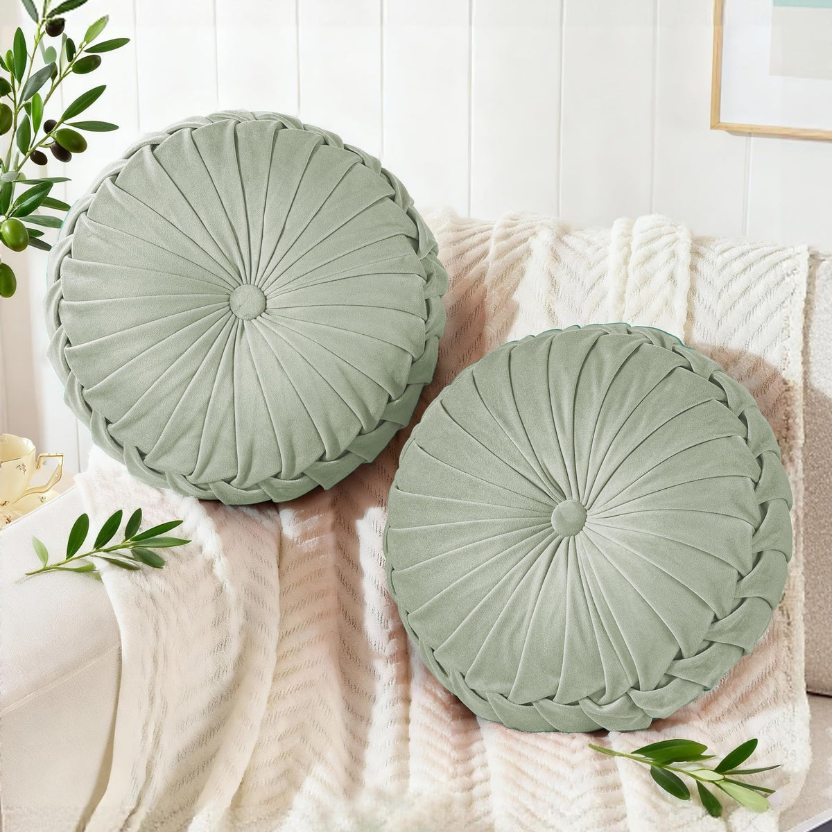 ROSE&RISY Round Pleated Velvet Throw Pillow, 1 Pack Decorative Accent Pumpkin Pillow Cushion for Couch Sofa Bed, Soft Plush Retro Vanity Throw Pillows for Home Decor, 14.5 Inch, Olive Green