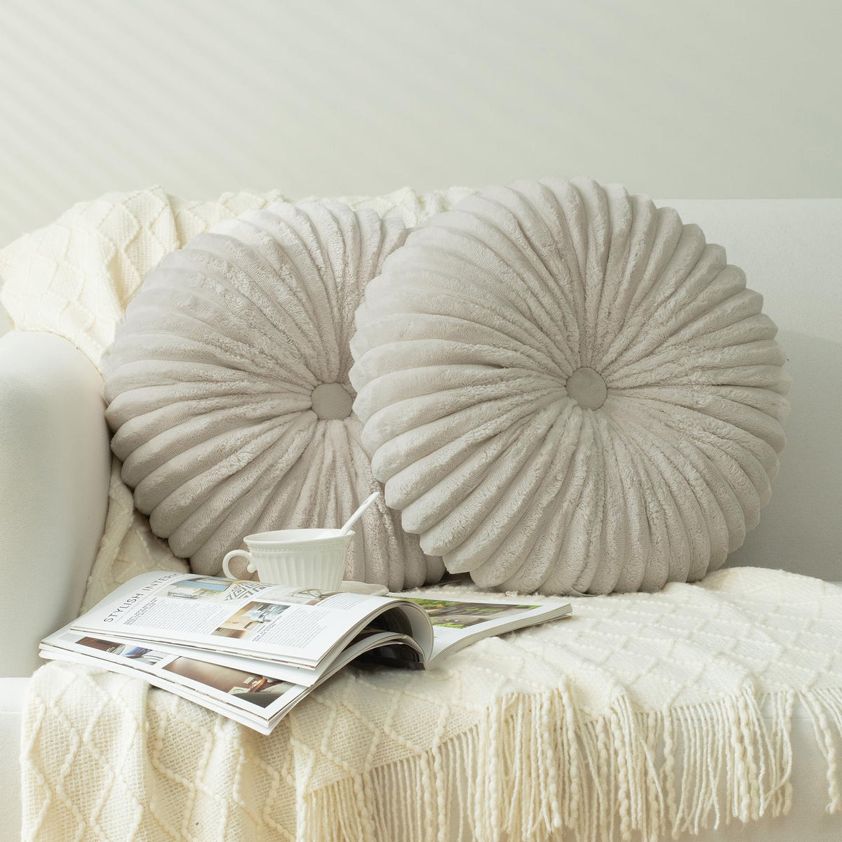 HIG Set of 2 Olive Velvet Decorative Round Pleated Throw Pillows