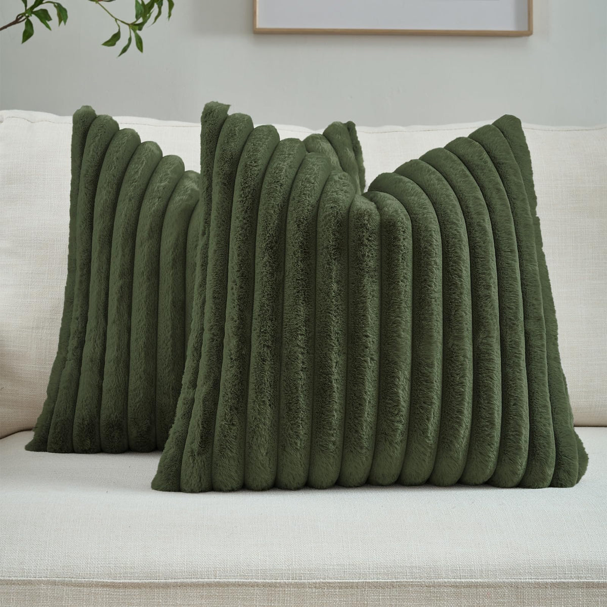 FUTEI Pack of 2 Faux Fur Throw Pillow Covers 18x18 Inch, Cream White