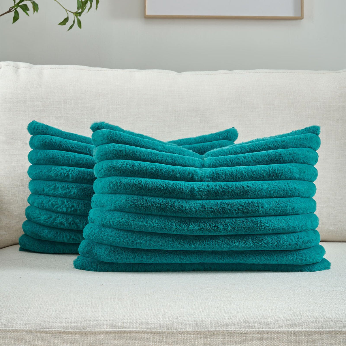 FUTEI Pack of 2 Faux Fur Throw Pillow Covers 18x18 Inch, Cream White
