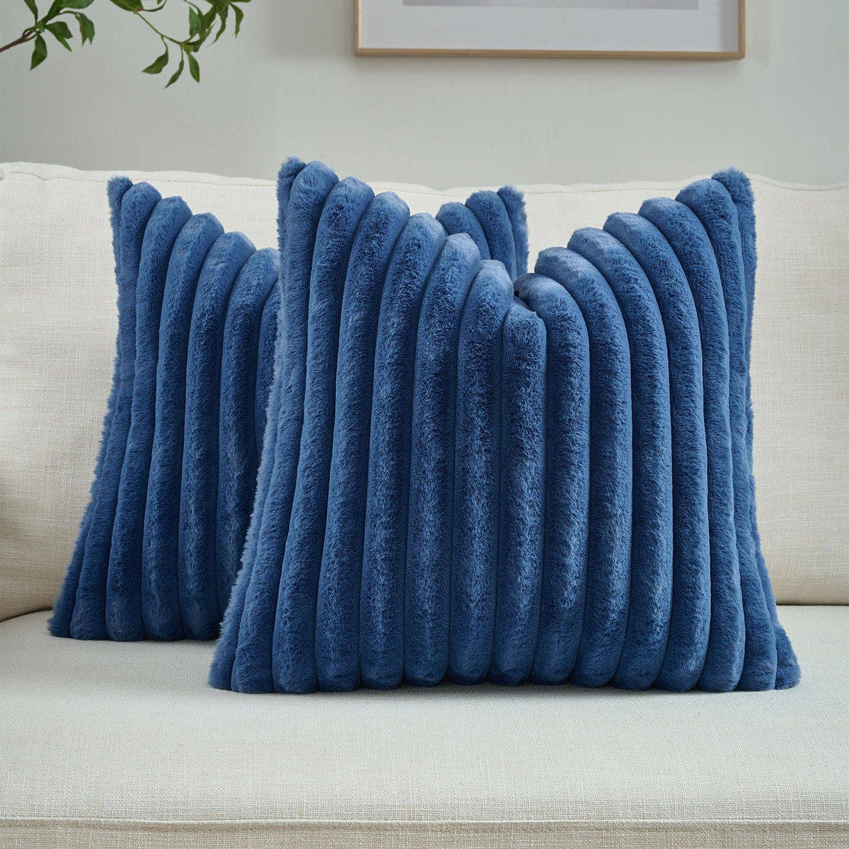 FUTEI Pack of 2 Faux Fur Throw Pillow Covers 18x18 Inch, Cream White