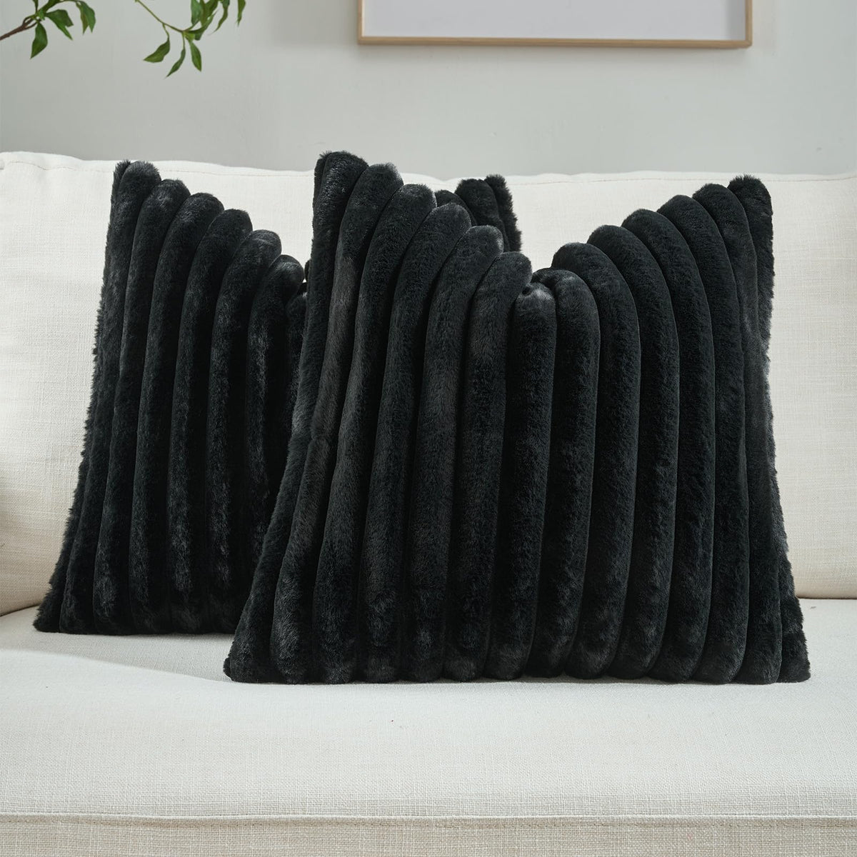 FUTEI Pack of 2 Faux Fur Throw Pillow Covers 18x18 Inch, Cream White