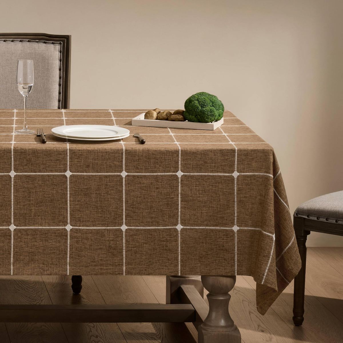 ZeeMart Grid Embroidered Rectangle Hemmed Tablecloths 60x120in, Blue