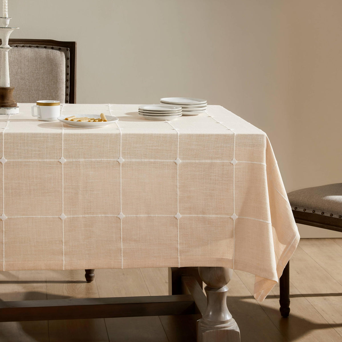 ZeeMart Grid Embroidered Rectangle Hemmed Tablecloths 60x120in, Blue