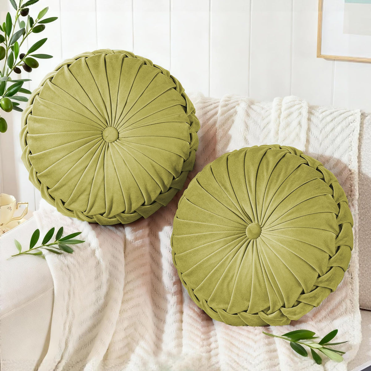 ROSE&RISY Round Pleated Velvet Throw Pillow, 1 Pack Decorative Accent Pumpkin Pillow Cushion for Couch Sofa Bed, Soft Plush Retro Vanity Throw Pillows for Home Decor, 14.5 Inch, Olive Green