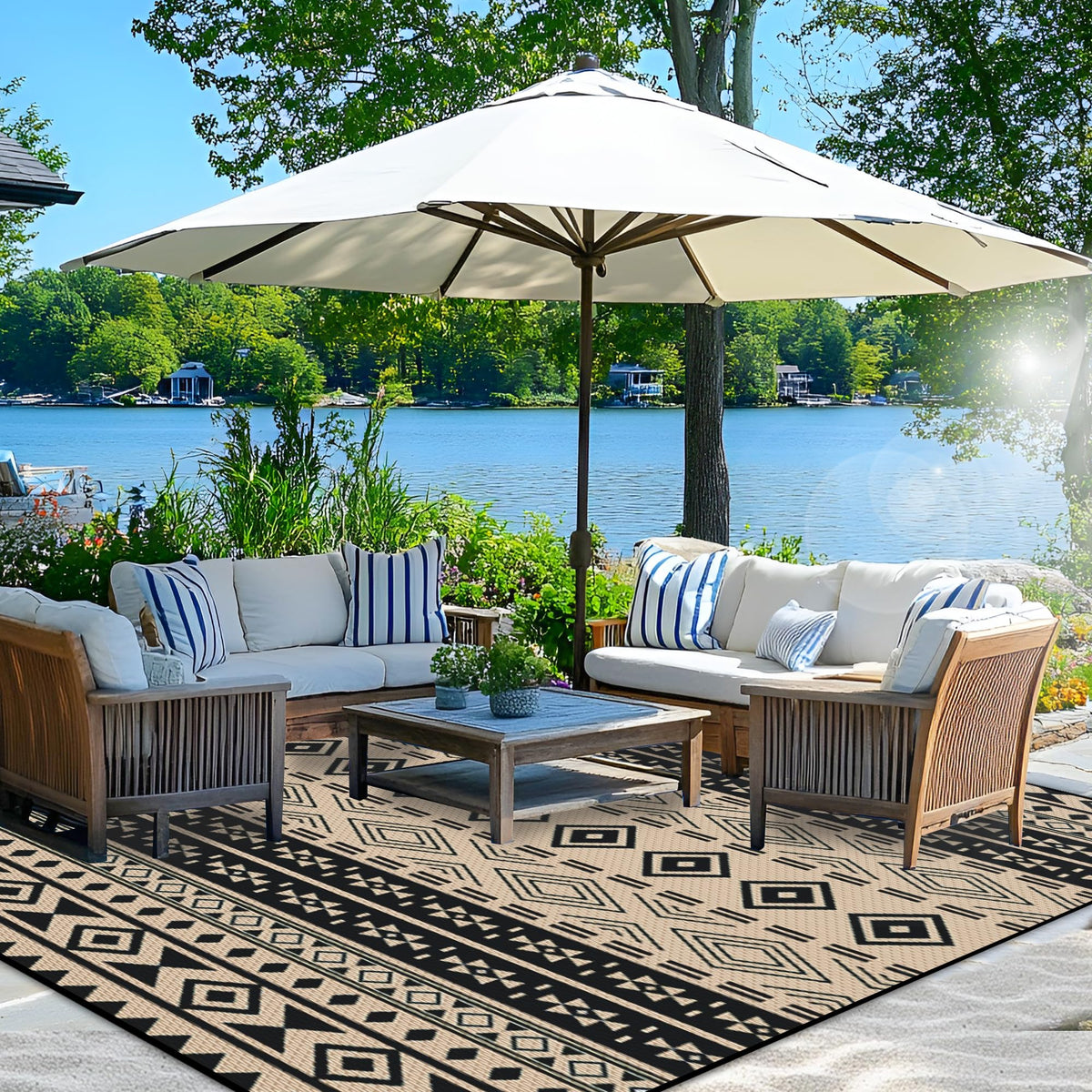Wallona Outdoor Rug 5x8 ft, Flower Blue & White