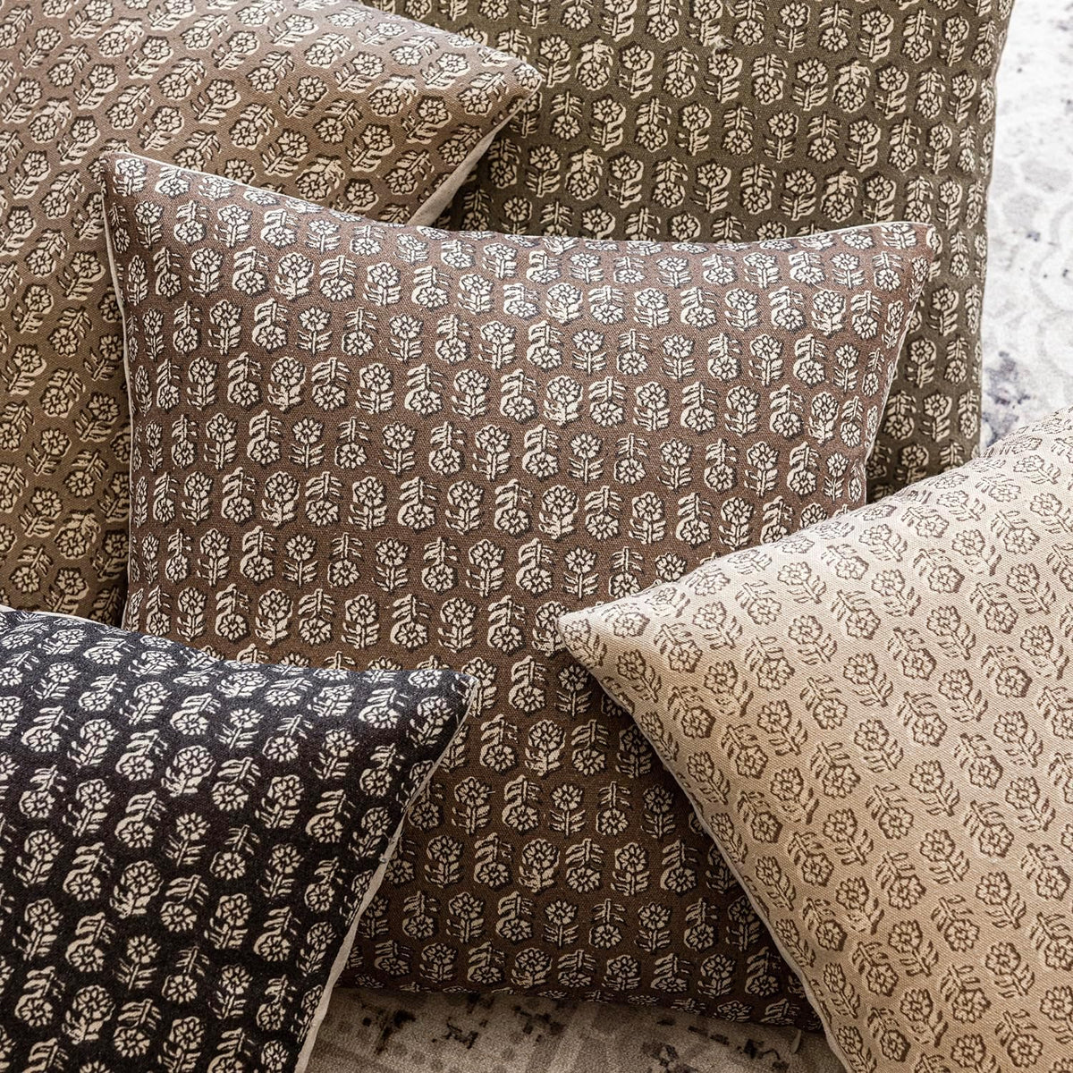 Foindtower Decorative Floral Print Throw Pillow Covers 20×20 Inch,Brown