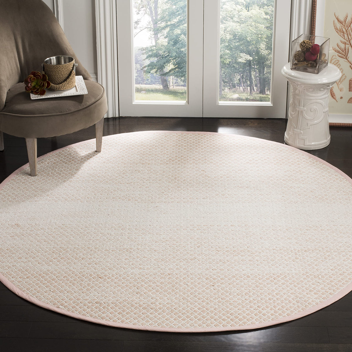 SAFAVIEH Montauk Collection Accent Rug - 4' x 6', Navy & Ivory, Handmade Cotton, Ideal for High Traffic Areas in Entryway, Living Room, Bedroom (MTK601C)