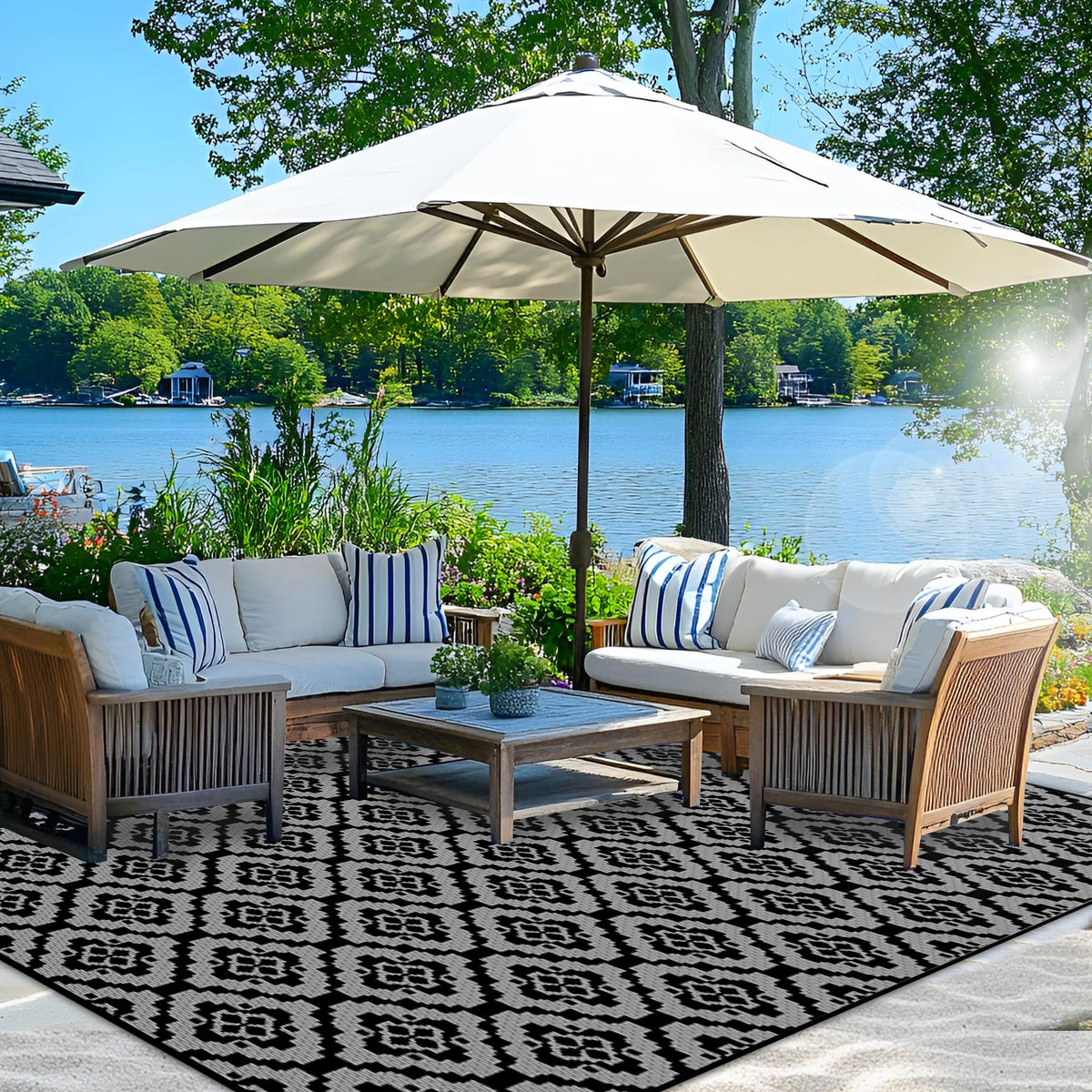 Wallona Outdoor Rug 5x8 ft, Flower Blue & White
