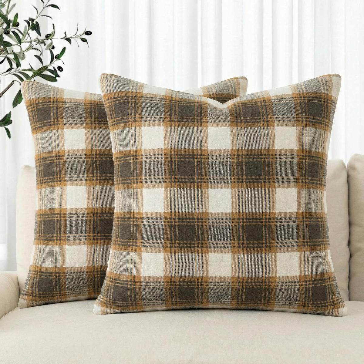 AVOIN colorlife Fall Caramel Brown Plaid Decorative Throw Pillow Covers, 18 x 18 Inch Holiday Scottish Tartan Cushion Case Farmhouse Decoration for Sofa Couch Set of 2