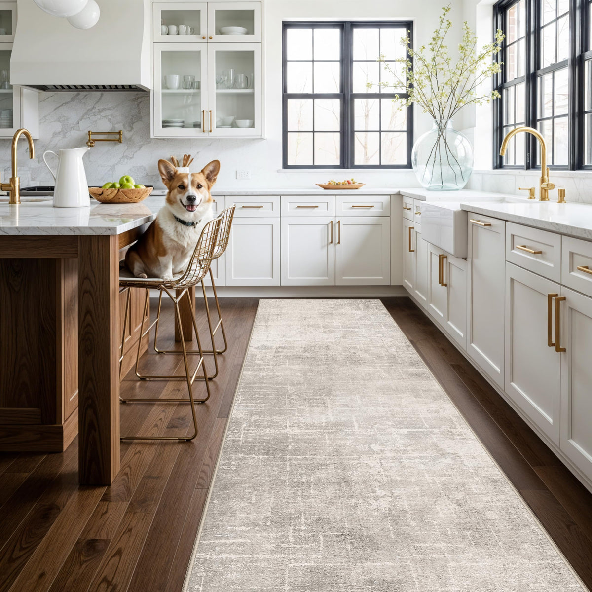 Hallway Washable Runner Rug - 2x10 Kitchen Rugs Entryway Rug Runner Vintage Soft Floor Mat Non Slip Indoor Farmhouse Carpet for Bathroom Living Room Bedroom (2 X 10, Beige)