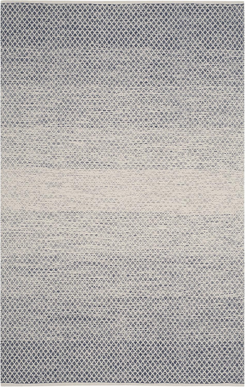 SAFAVIEH Montauk Collection Accent Rug - 4' x 6', Navy & Ivory, Handmade Cotton, Ideal for High Traffic Areas in Entryway, Living Room, Bedroom (MTK601C)