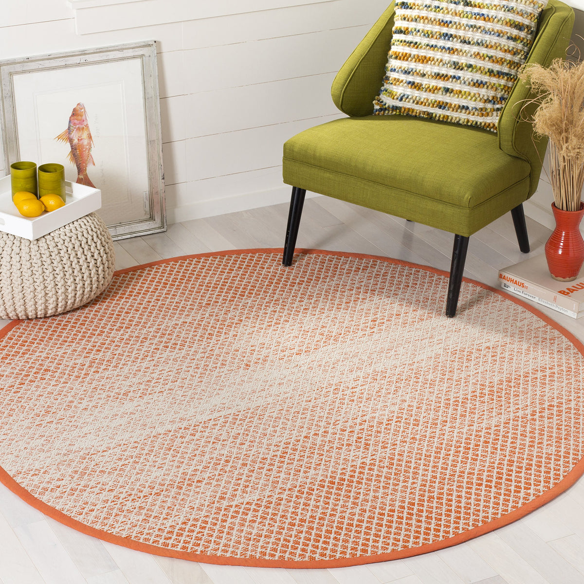 SAFAVIEH Montauk Collection Accent Rug - 4' x 6', Navy & Ivory, Handmade Cotton, Ideal for High Traffic Areas in Entryway, Living Room, Bedroom (MTK601C)